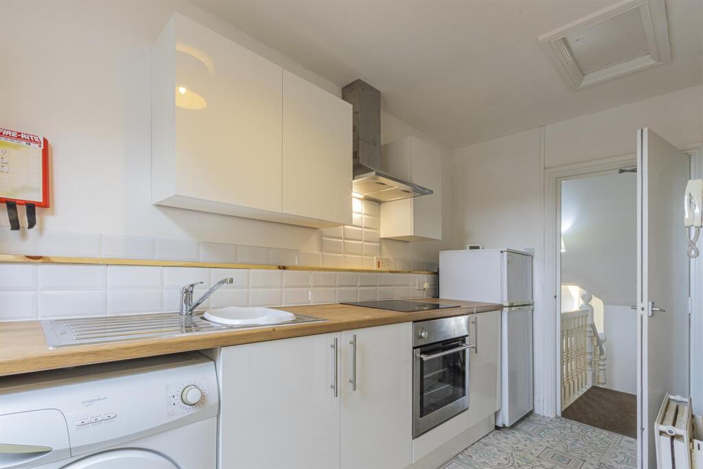 Connaught Road 78, 4-7.jpg