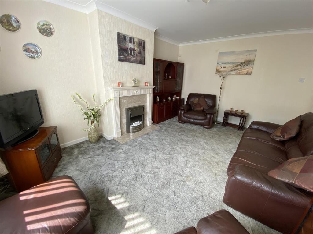 Lounge: