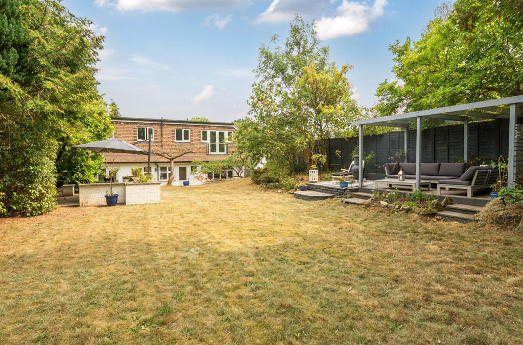 1331450-9-689c939...