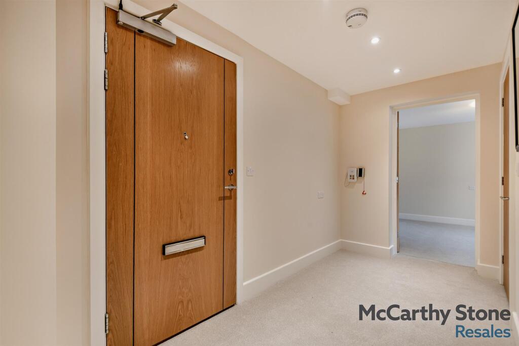 8668022-interior03-800.jpg