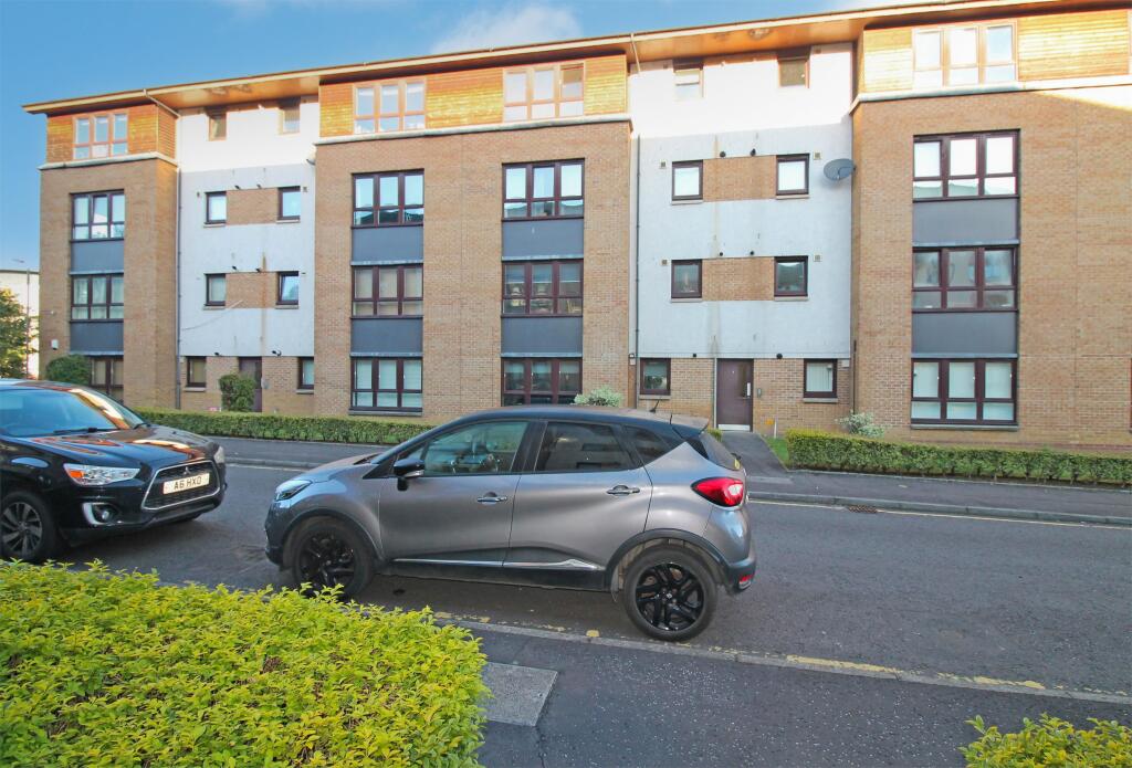Flat 3/2, 2 Saucel Place, Paisley, PA1 1UE