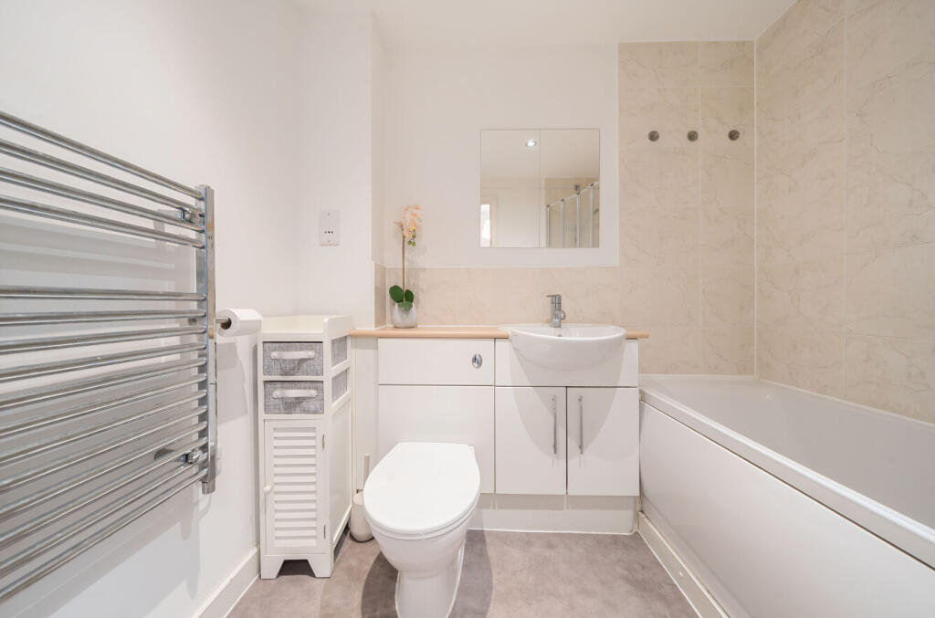 1303712-10-683ee19c886e9