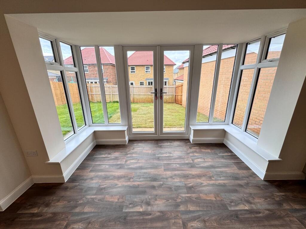 OPEN PLAN KITCHEN/DINER/FAMILY ROOM