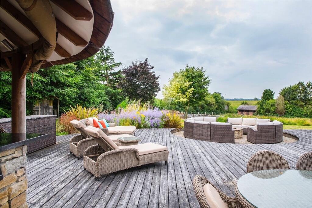 Entertaining Area