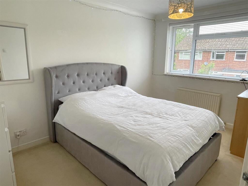 Bed 1.JPG