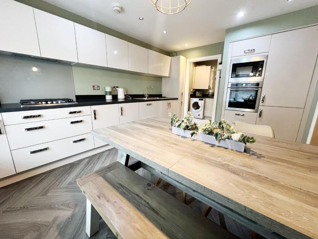 Kitchen / Diner