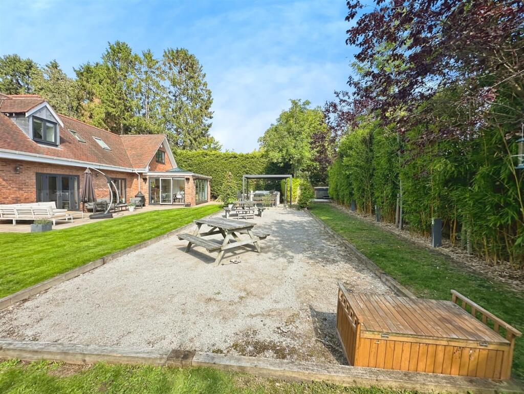 3761b11e--4914-A0FF-729486C98E73-46764-00000FEF3A0