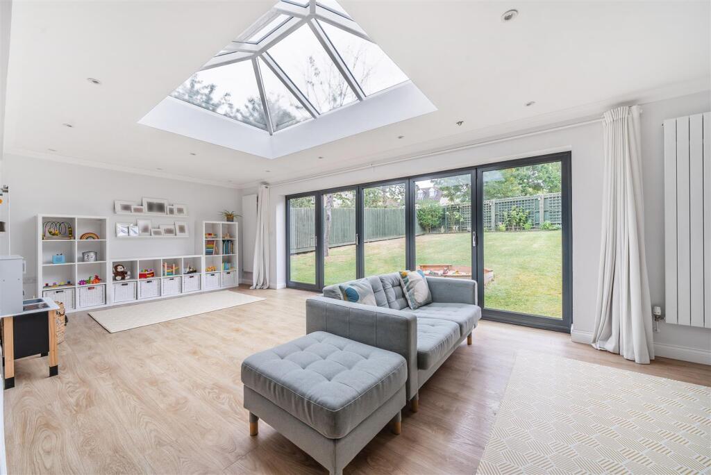 38 Graham Hill Road,Towcester