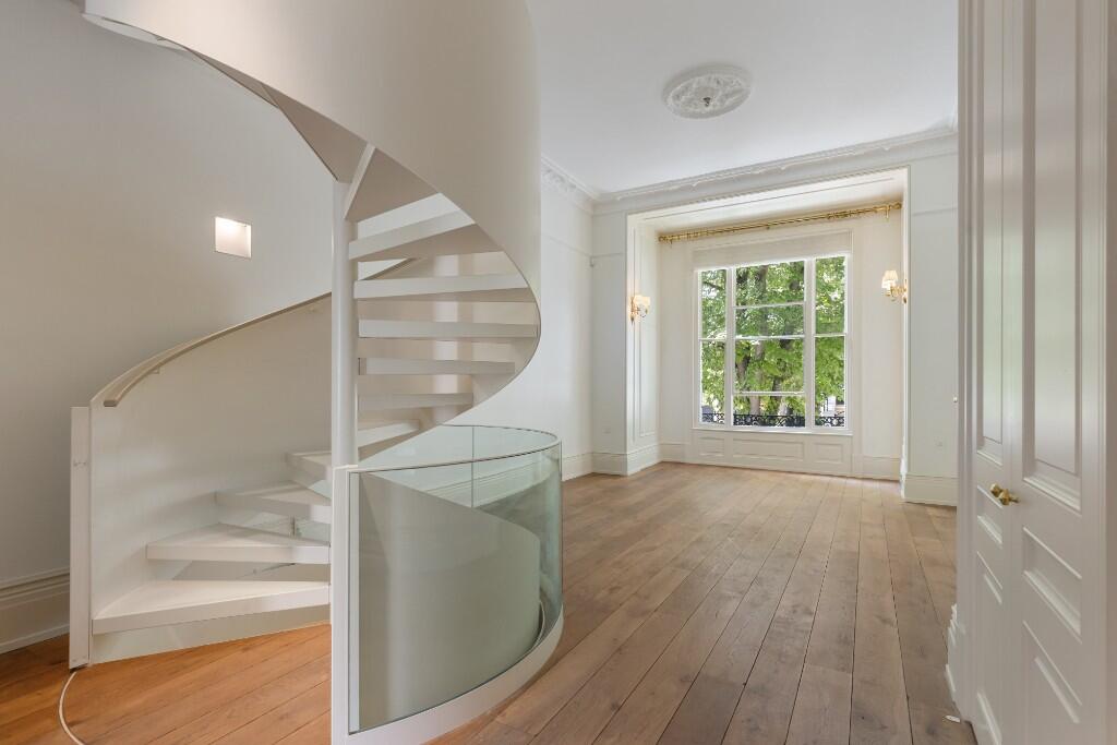 10, Pembridge Place, London, W2