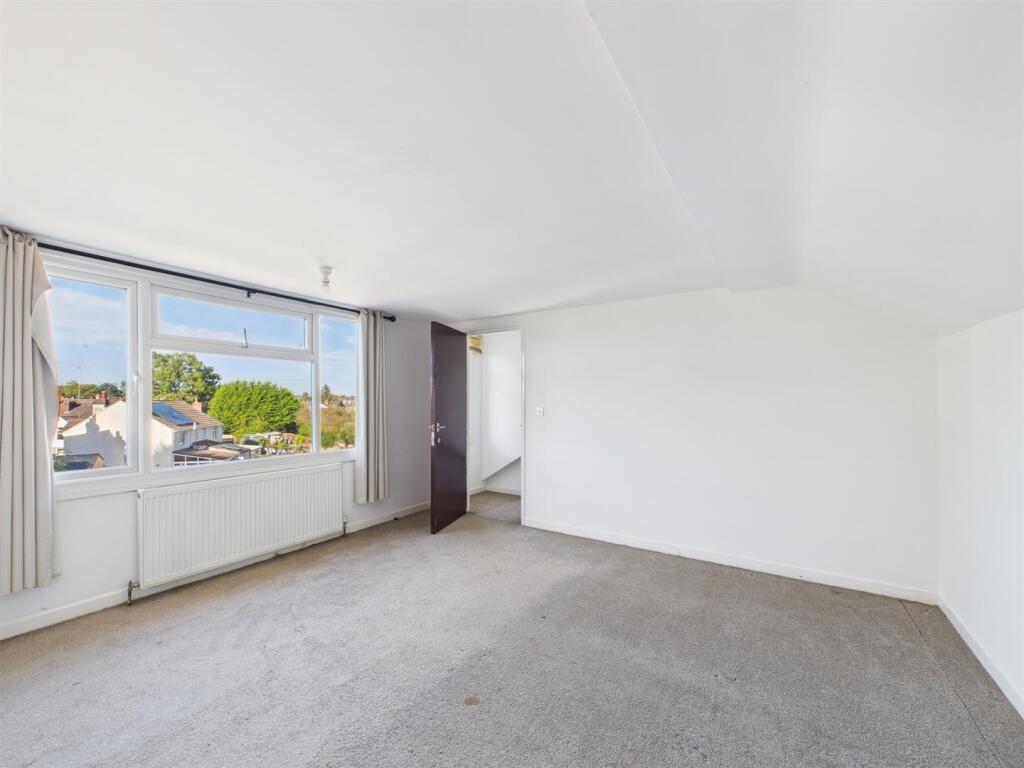 CAM03736G0-PR0197-STILL002.jpg
