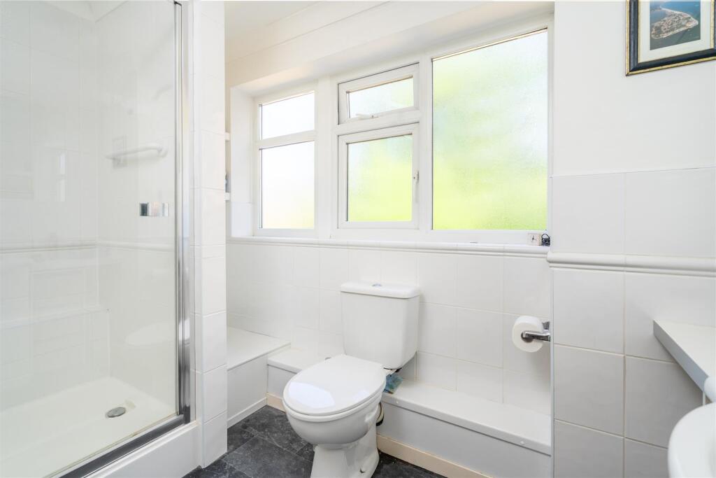 5 Albany Gardens_8.jpg