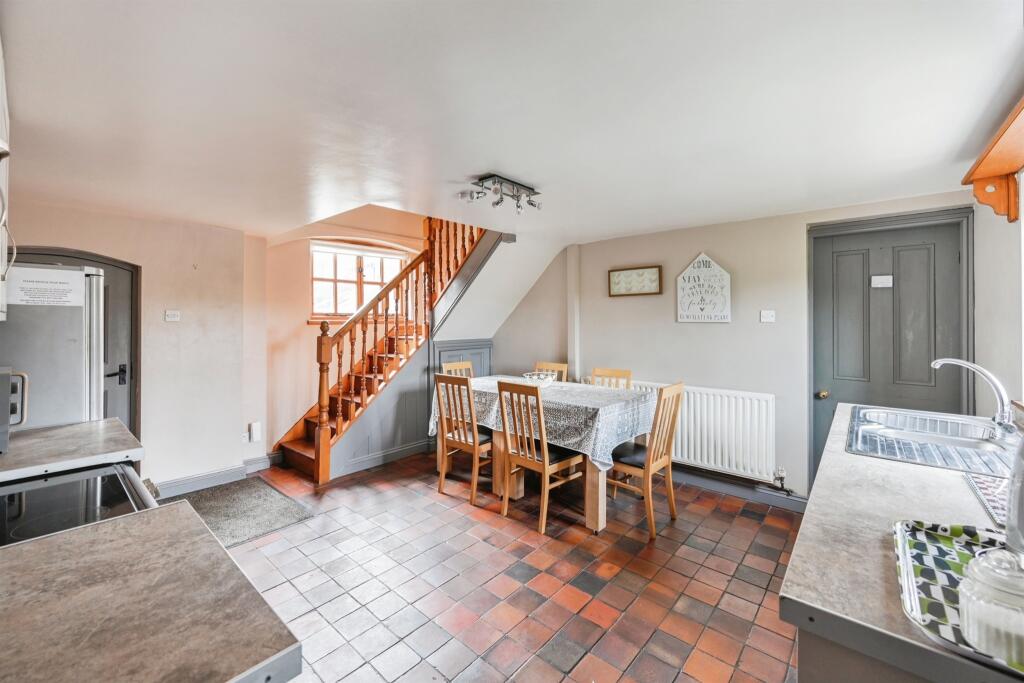 Kitchen Diner: