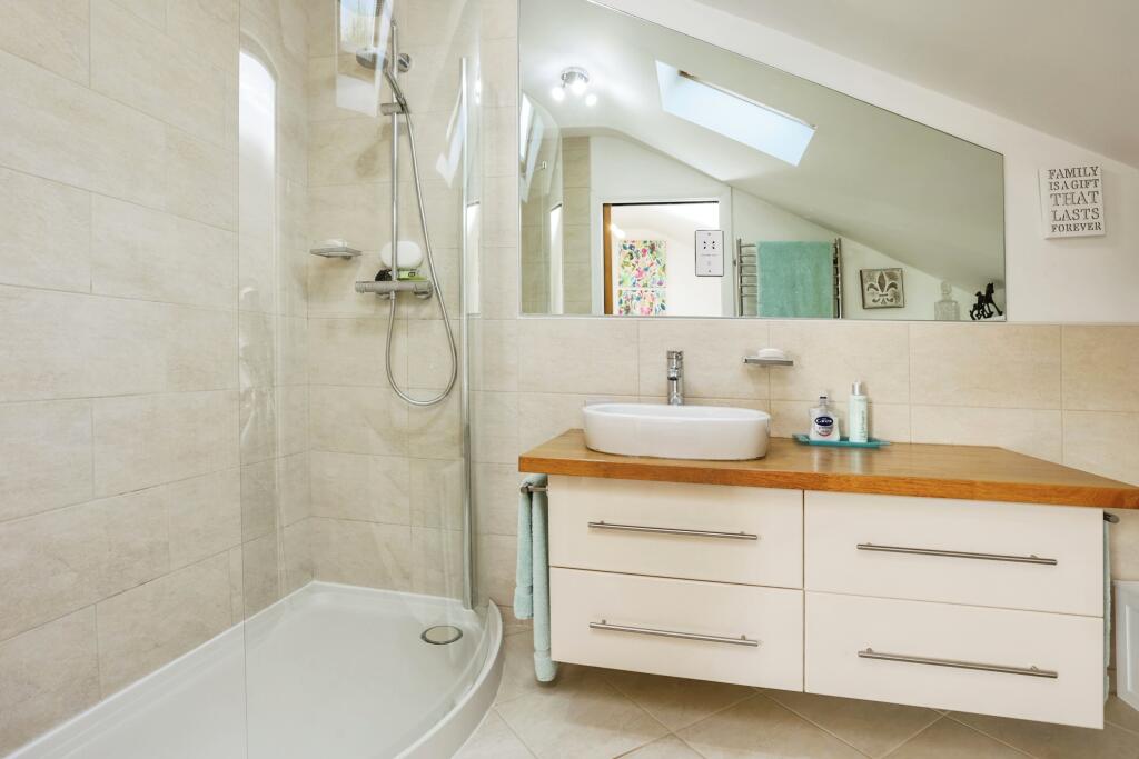 En Suite Shower Room