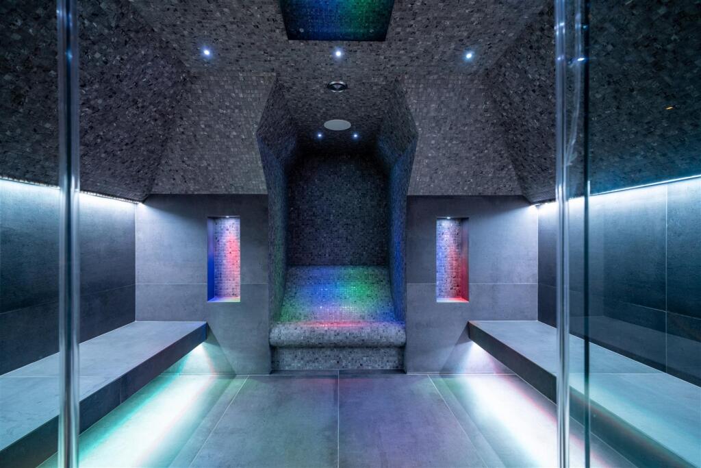 OBI_Will&#39;s House_7R50098-HDR_Sauna.jpg