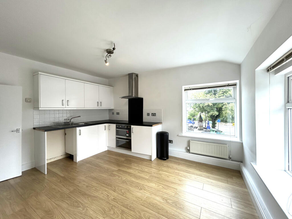 Kitchen/Lounge area