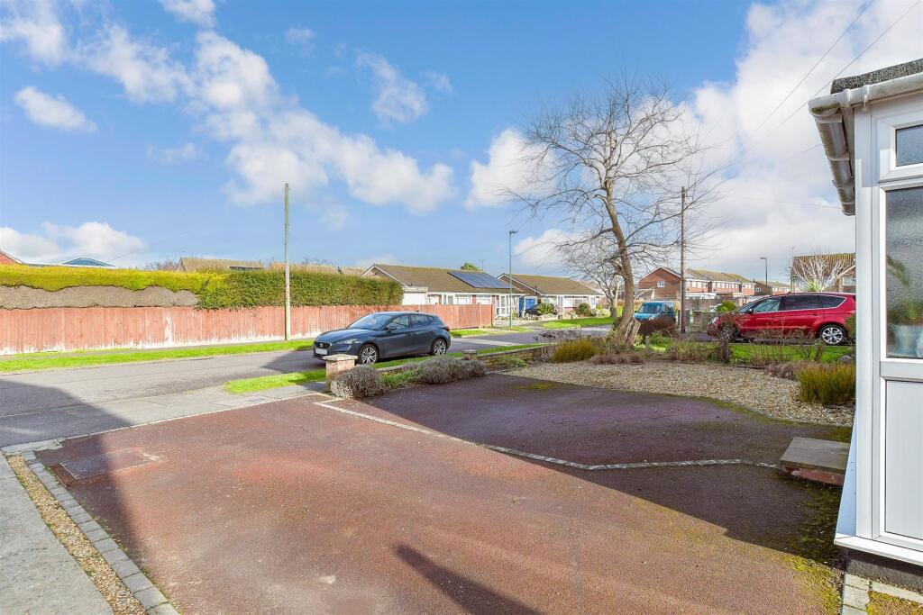 Driveway/Parking