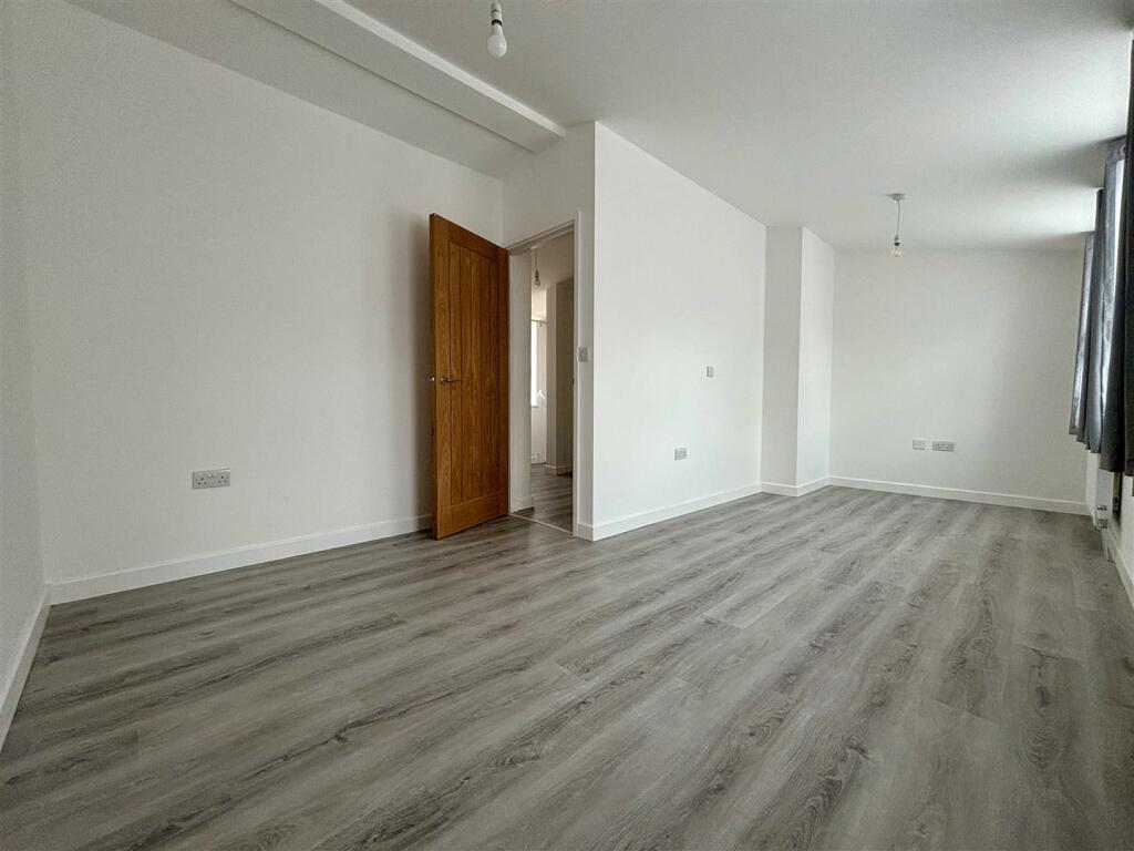 Bedroom New.jpg