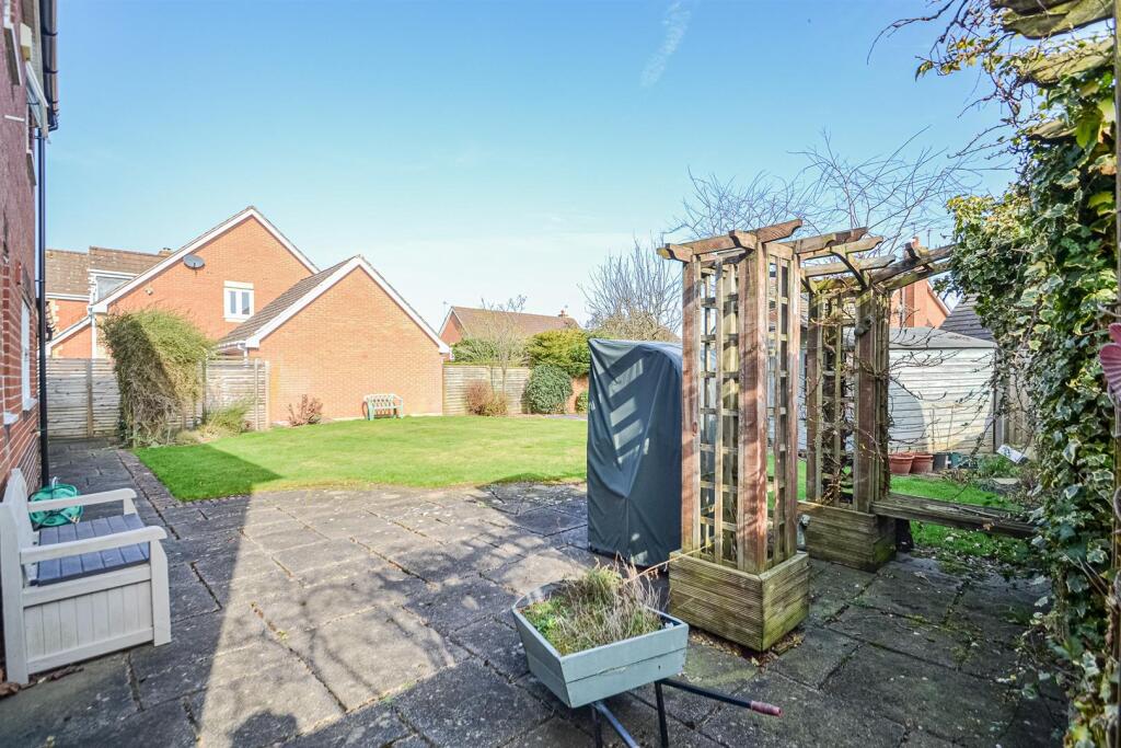 Patio Garden &amp; Garden View
