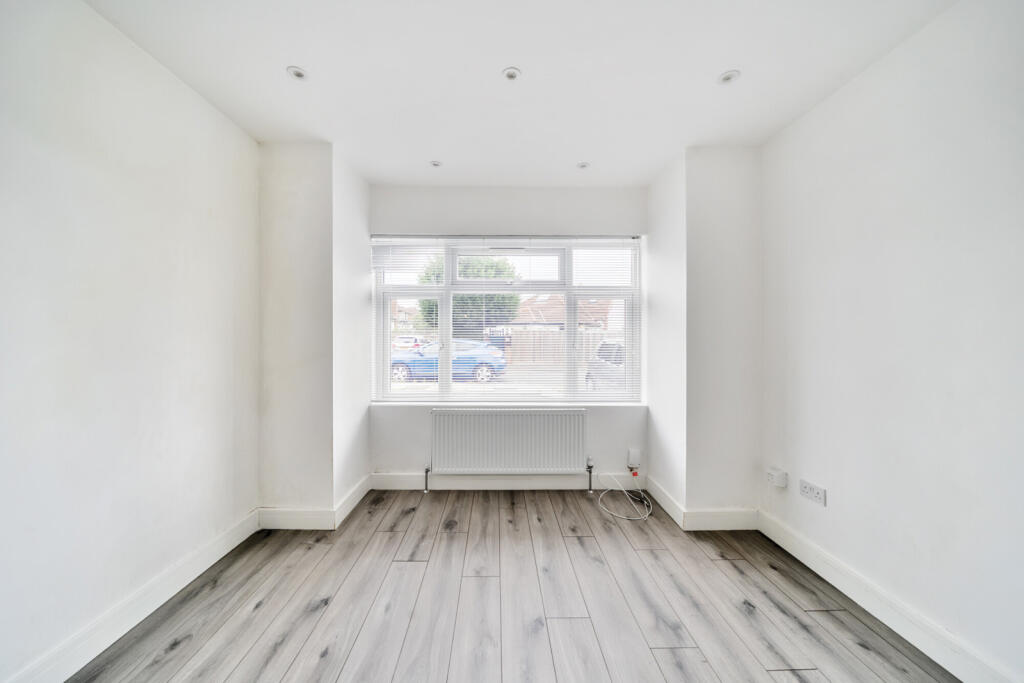 1320647-10-687f5b...