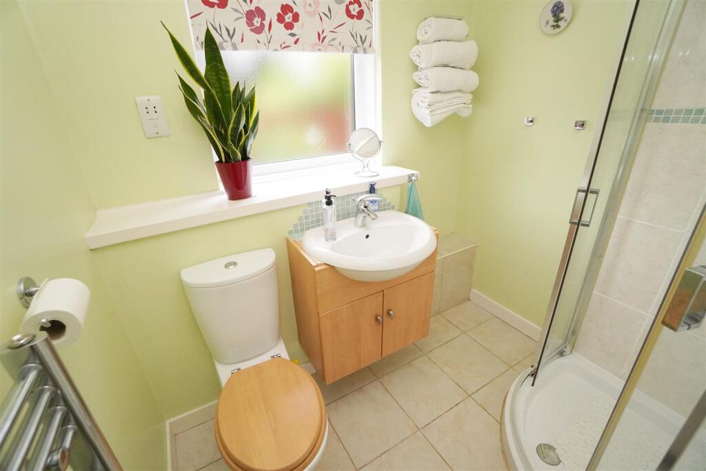 shower room 1.jpg