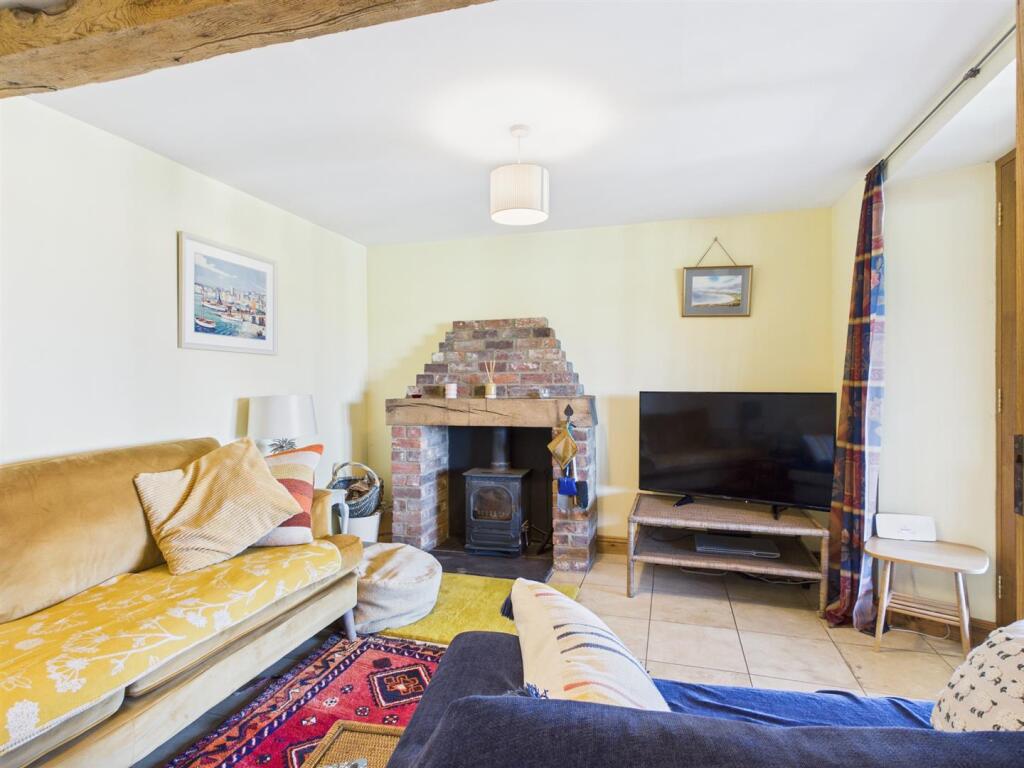 Snug - Farmhouse.jpg