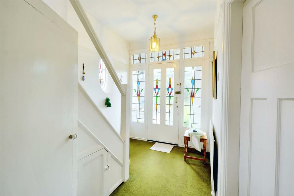 Hallway_2.jpeg