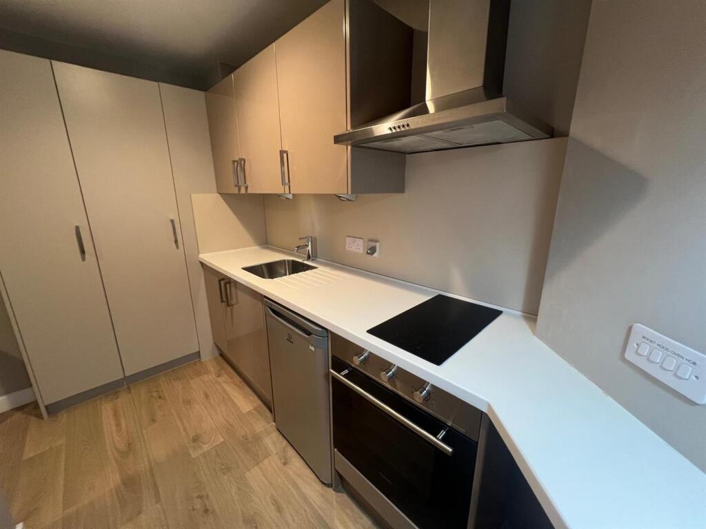 115 PREMIUM STUDIO 2.jpeg