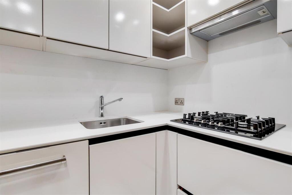 4_Kitchen-0.jpg