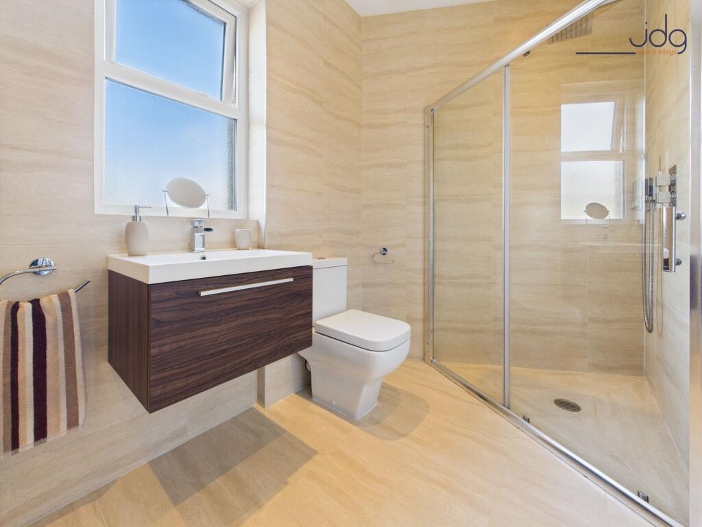 Four piece family bathroom