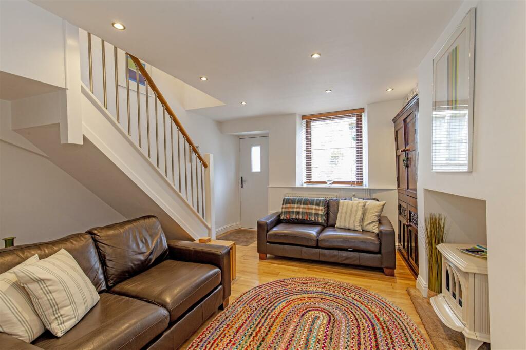 Cottage-Reception Room-1.jpg