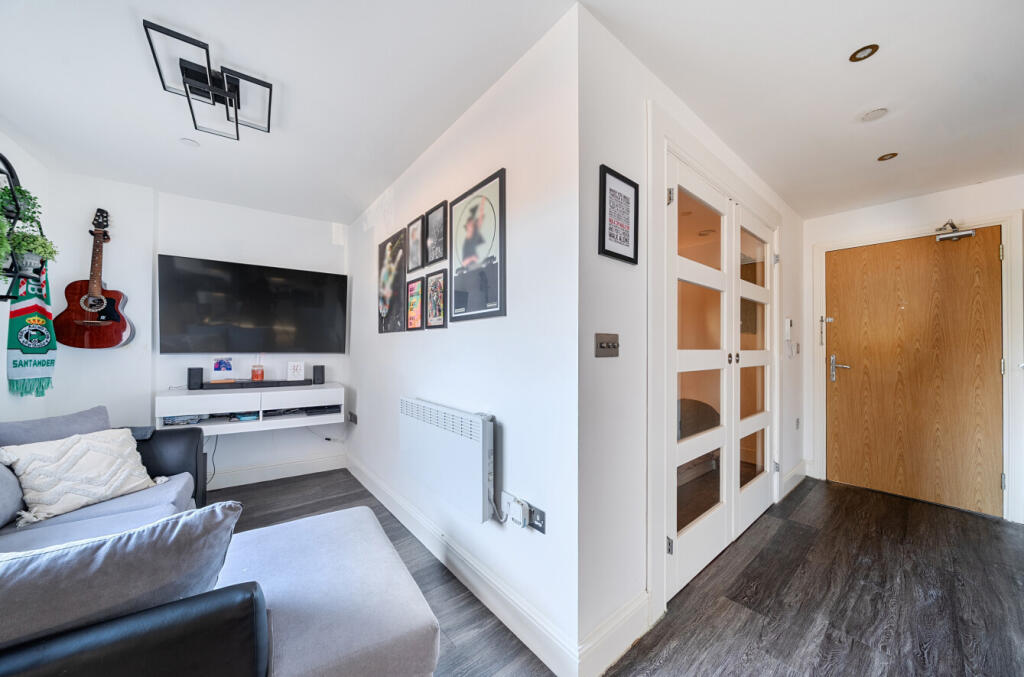 1382316-10-69204c...