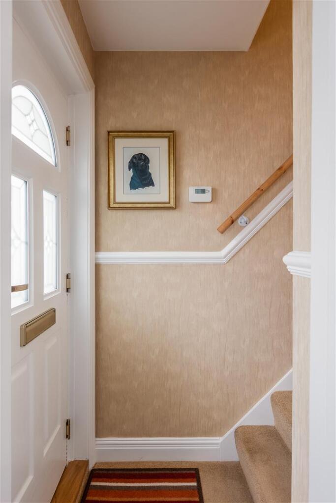 Maudon Avenue 40 Hallway.jpg