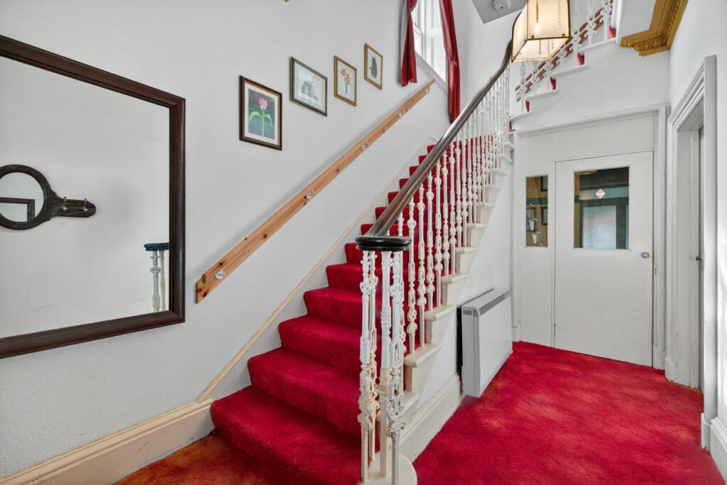 5_17 stanlane place, largs _05.jpg