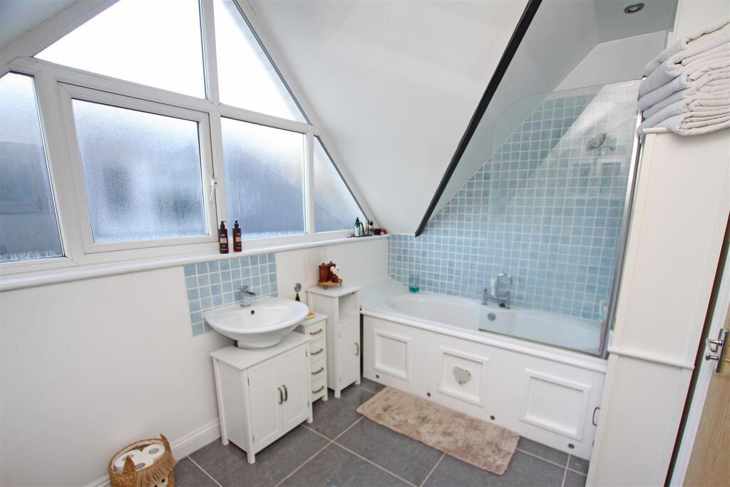 First floor bathroom.jpg