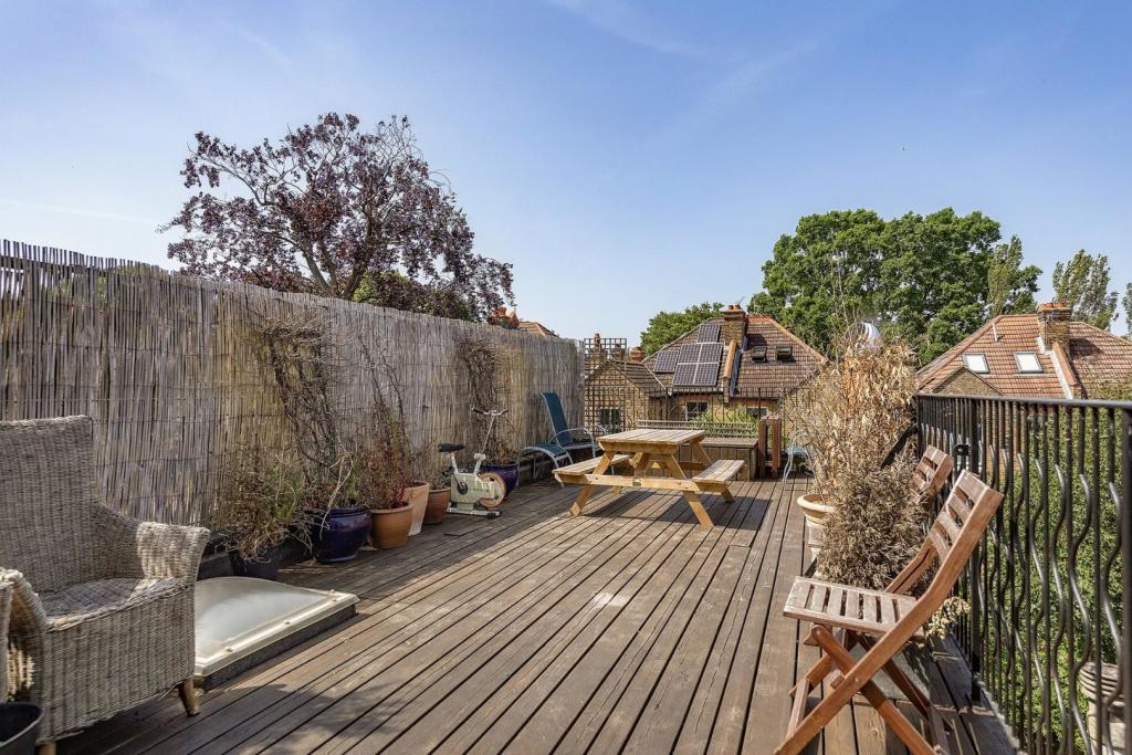 Roof Terrace.jpg