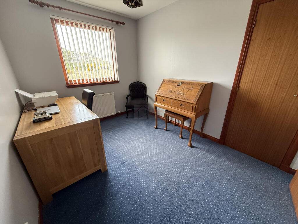 Bedroom 3b.JPG