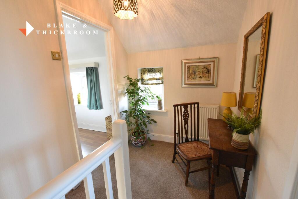 FIRST FLOOR LANDING