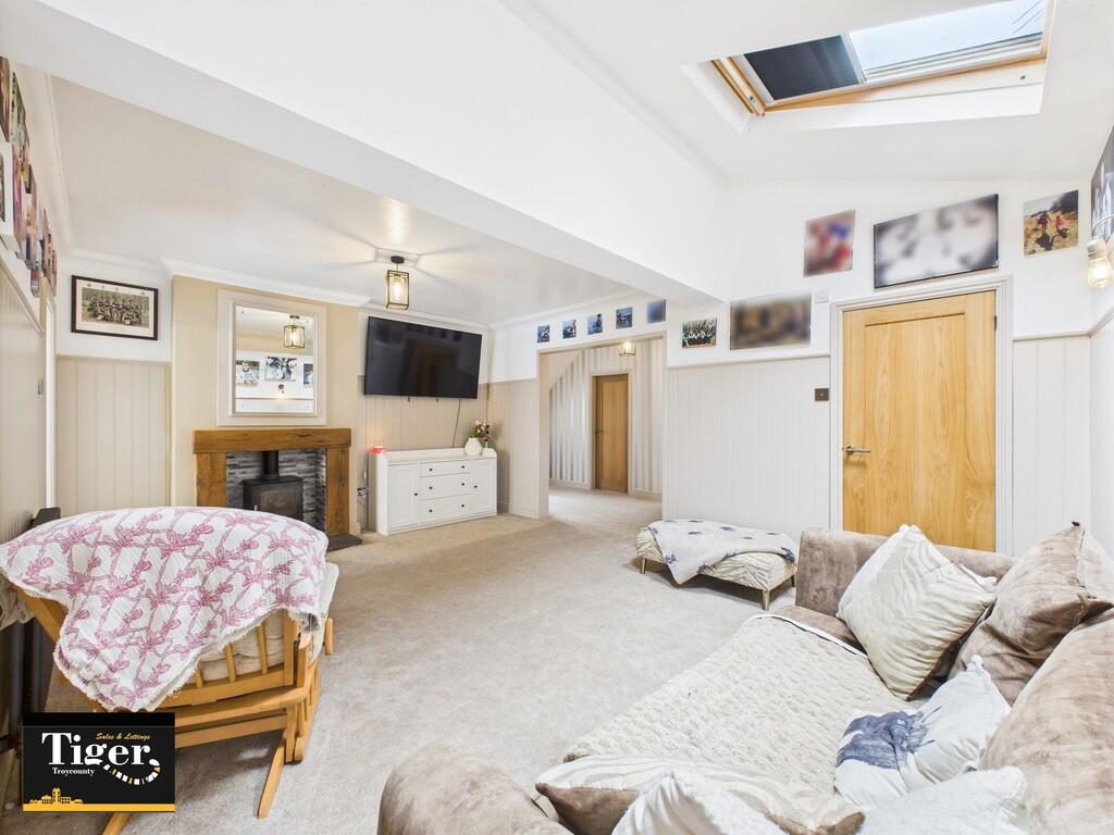 CAM03440G0-PR0361...