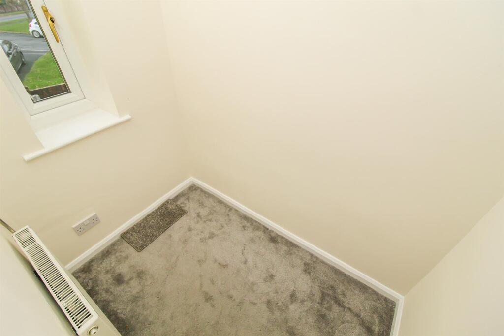 BOX ROOM
