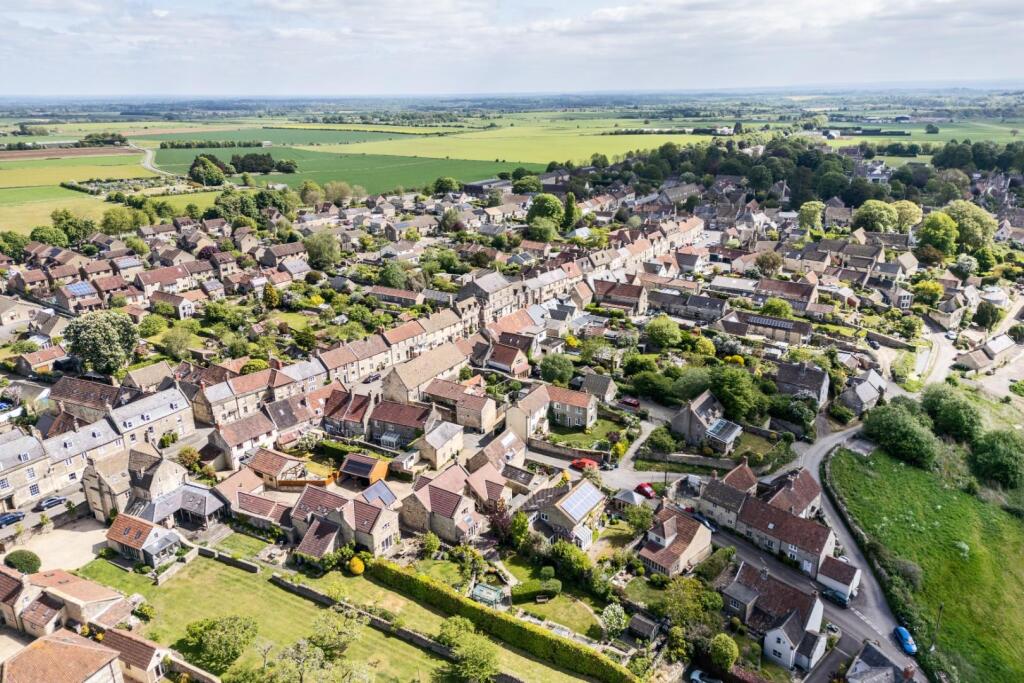 3 Sheepfair Lane, Marshfield SN14 8NA-8.jpg