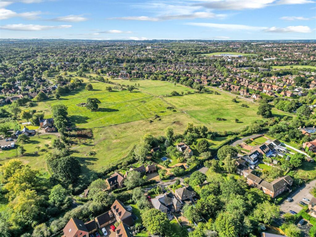 loughton5.jpg
