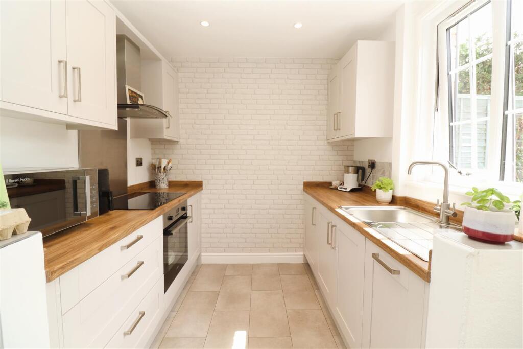 Kitchen / Dining Room