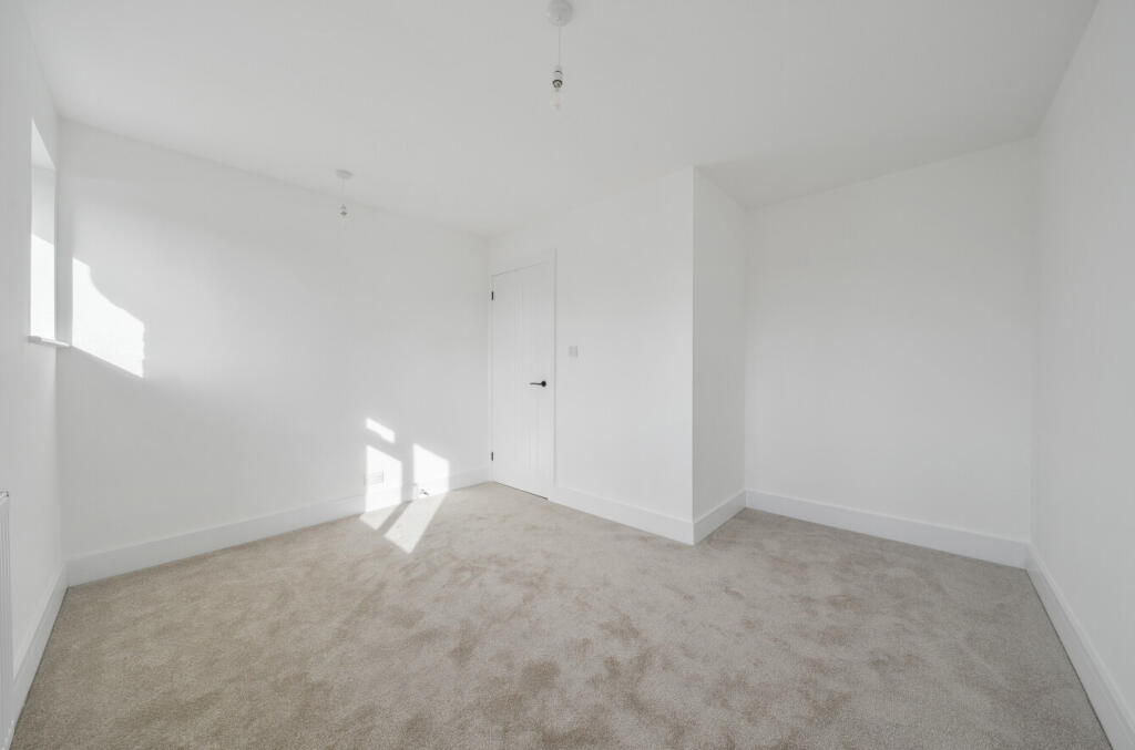 1371438-11-68f641...