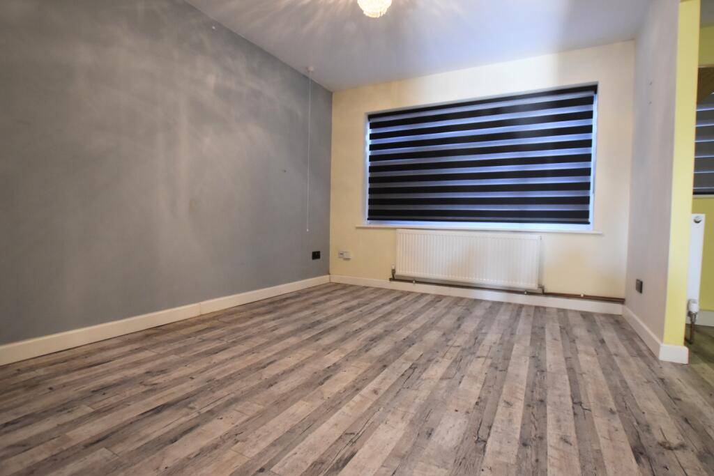 14 Huntingbrooke main bedroom 2