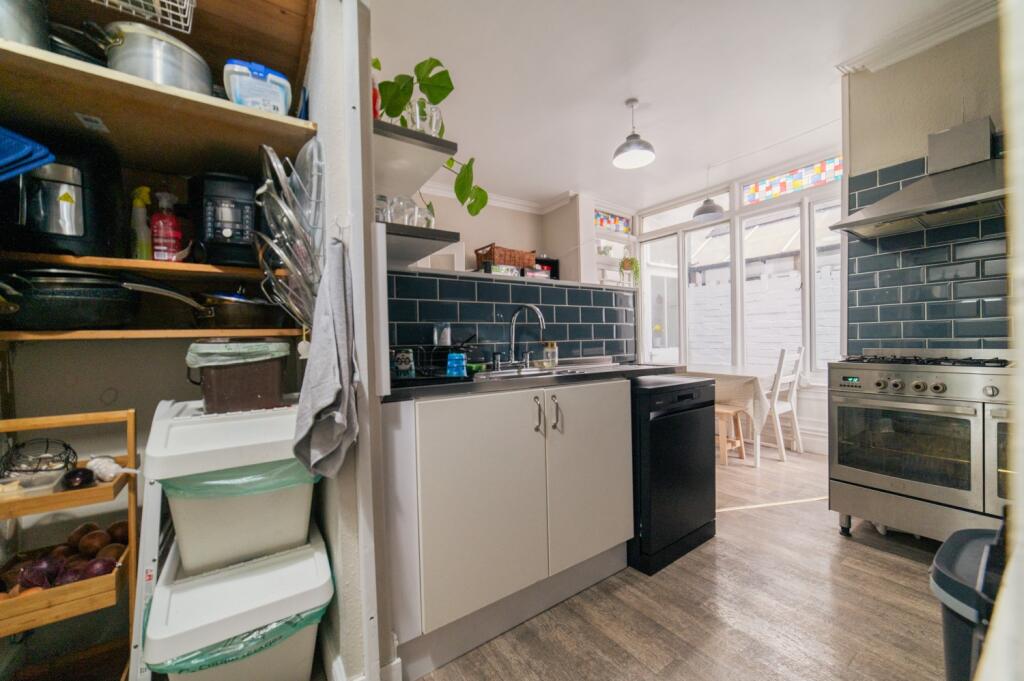 Call 02920 454555 to secure your viewing_17