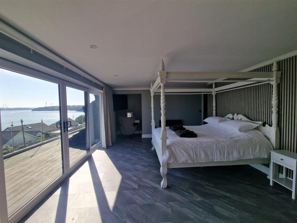 whitewings master bedroom.jpg