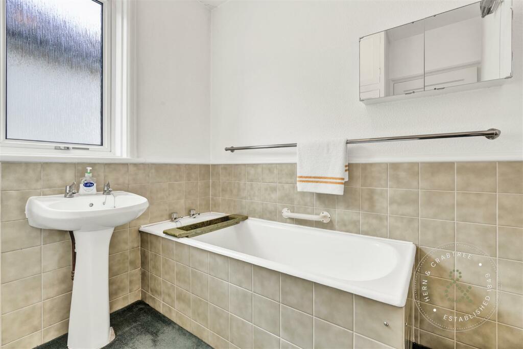 Heathwood Road, Hern Crabtree (18).jpg