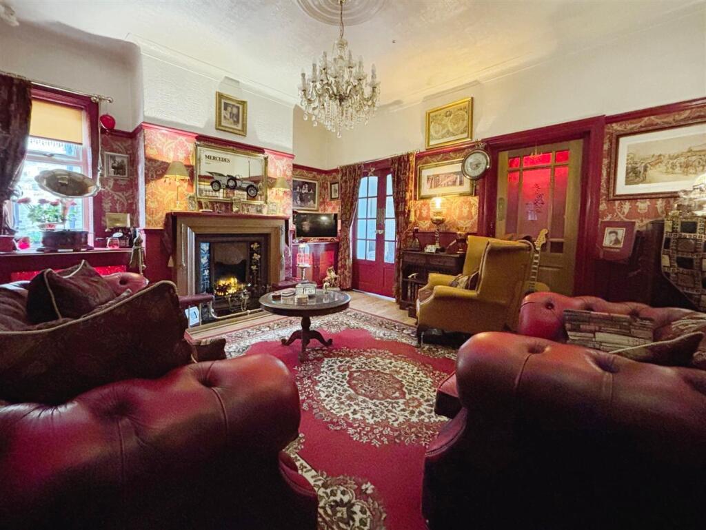 Second Reception Room (3).jpg