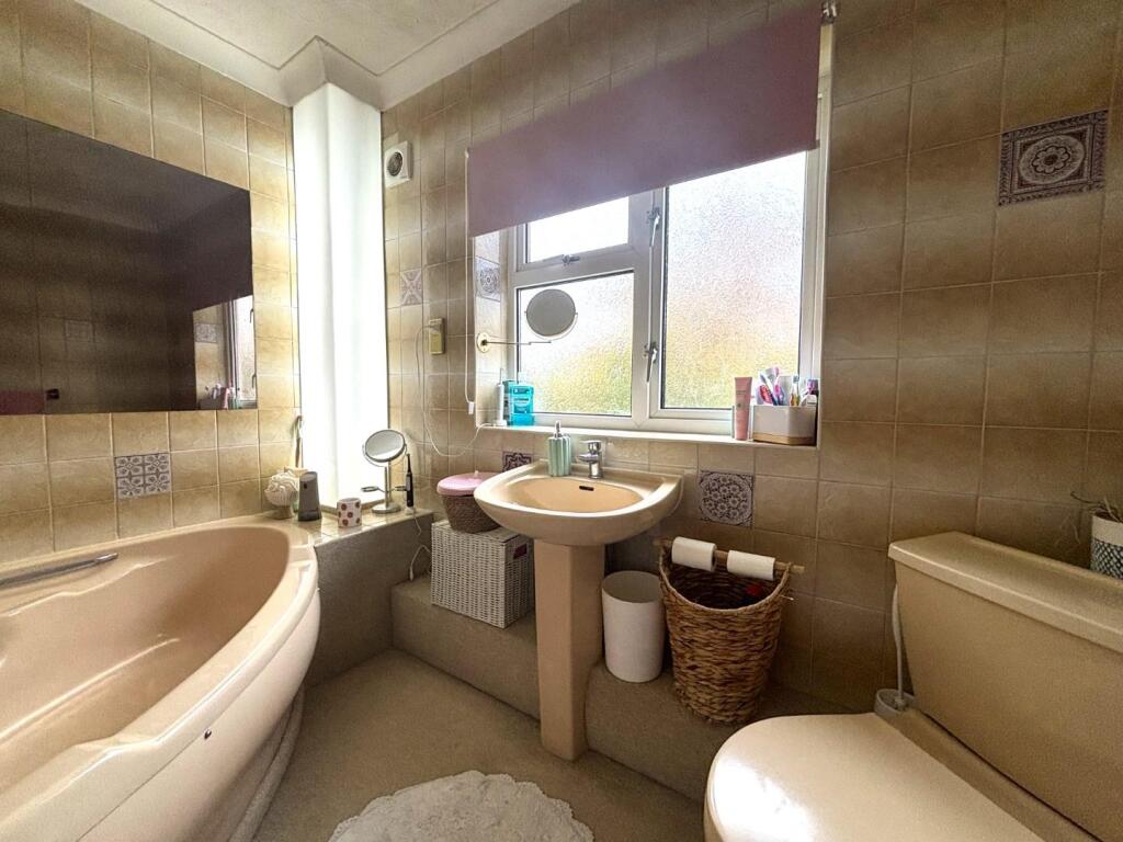 Bathroom.jpeg