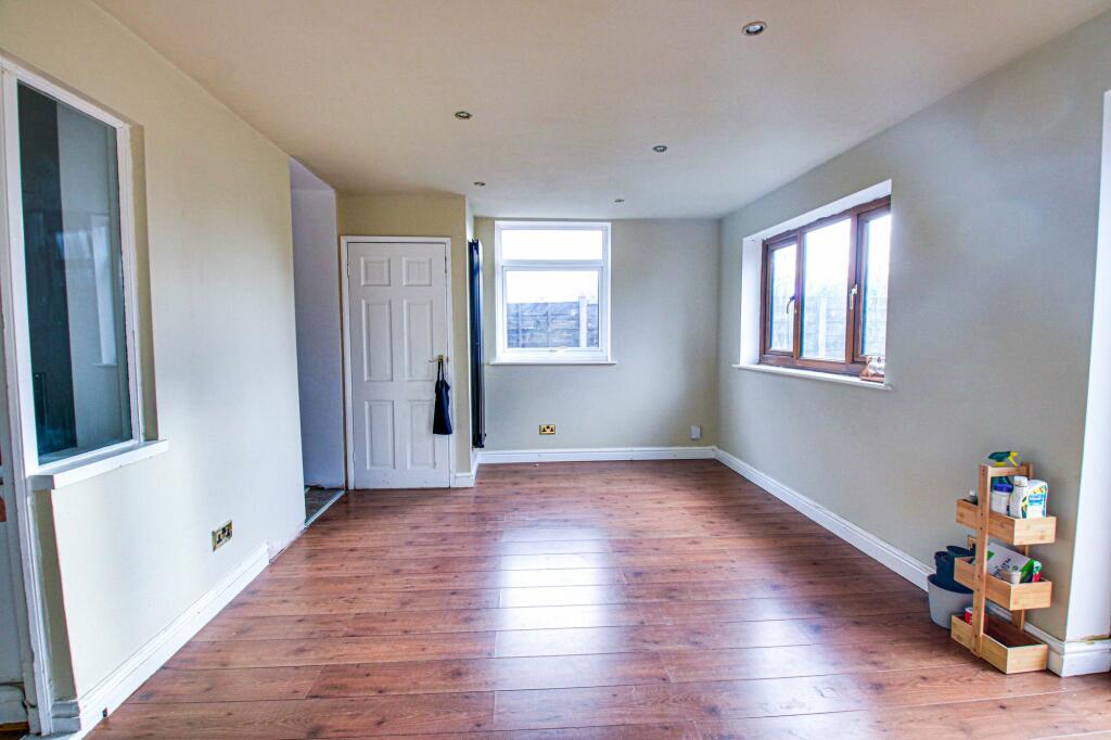 Extension - Dining/Lounge
